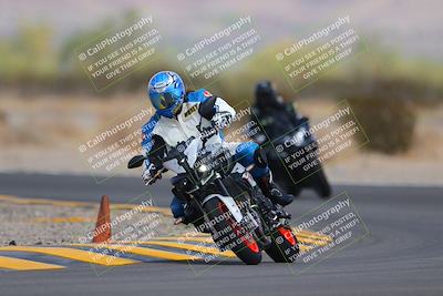 media/Sep-11-2022-SoCal Trackdays (Sun) [[81b7e951af]]/Turn 5 (1110am)/